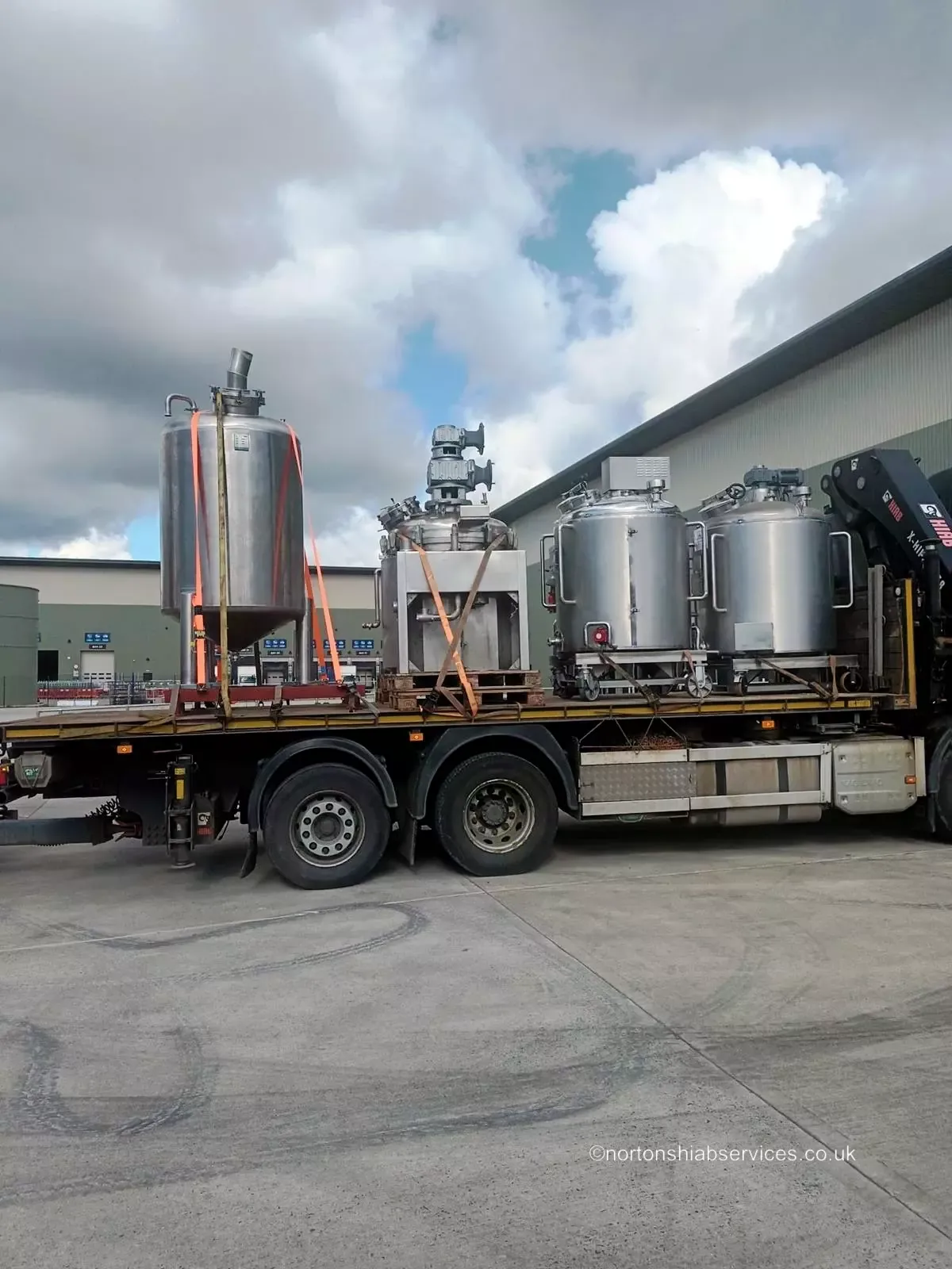 Process vessel loaded on a Nortons trailer for transport