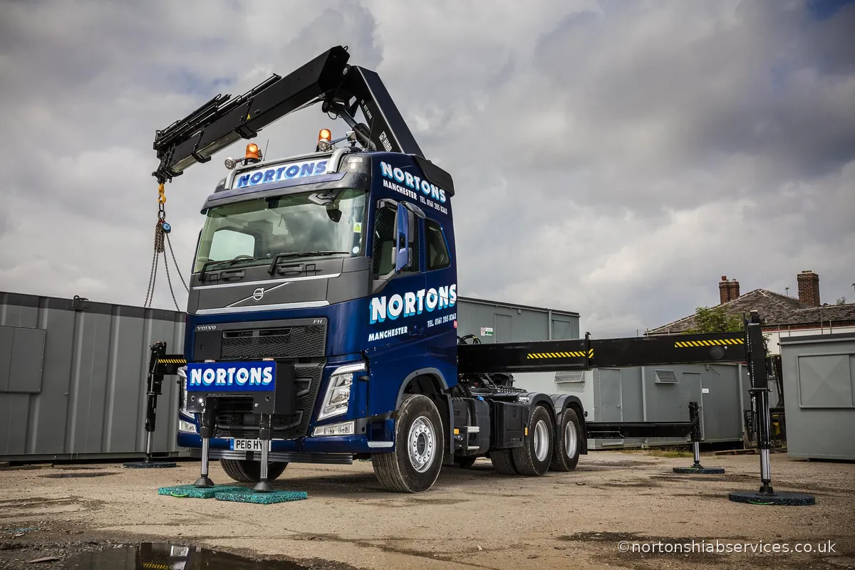 Nortons Volvo 622 hiab set up on stabiliser mats with its legs fully extended
