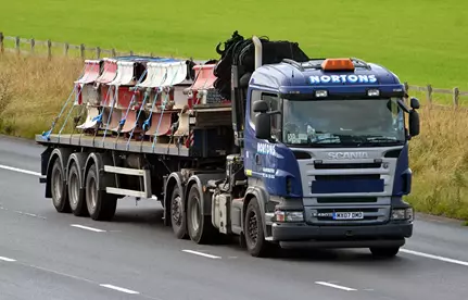M6 Cranage