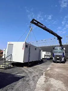 Container lifting services