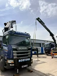 Dual Lifting Frames